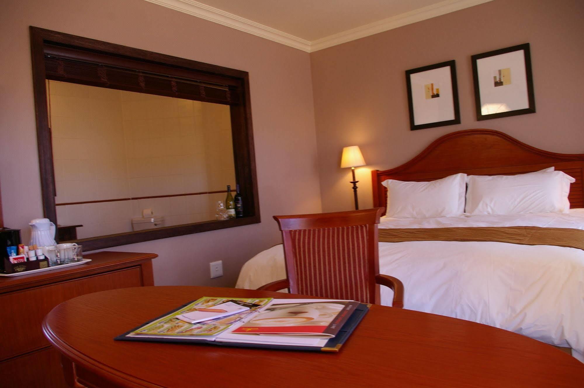 Protea Hotel By Marriott Harrismith Montrose Kültér fotó