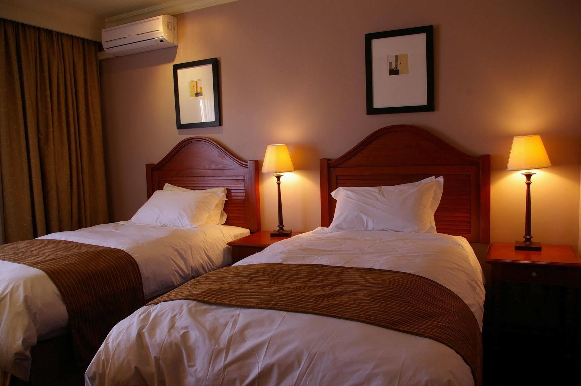 Protea Hotel By Marriott Harrismith Montrose Kültér fotó